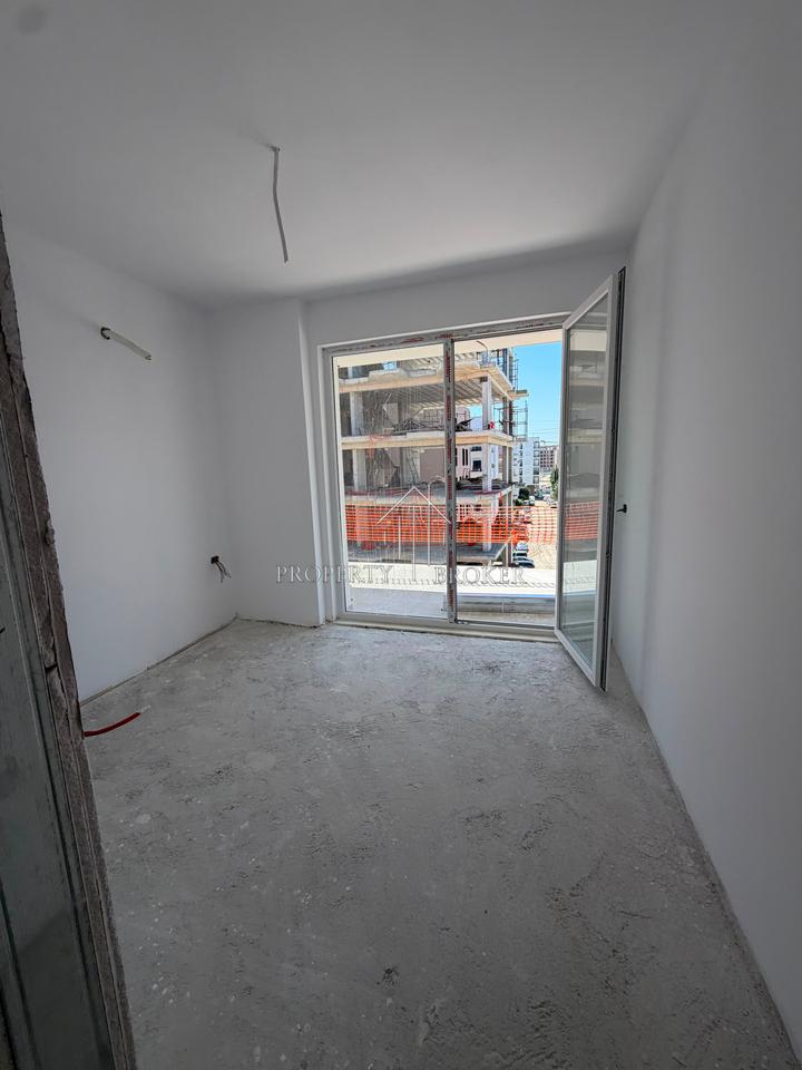 Appartamento 2+1 in vendita presso la Residenza Sun Sea, Golem, Durazzo!