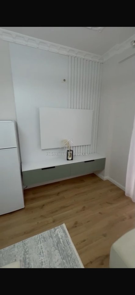 Shitet apartament 1+1 tek Rruga Viena , Golem!