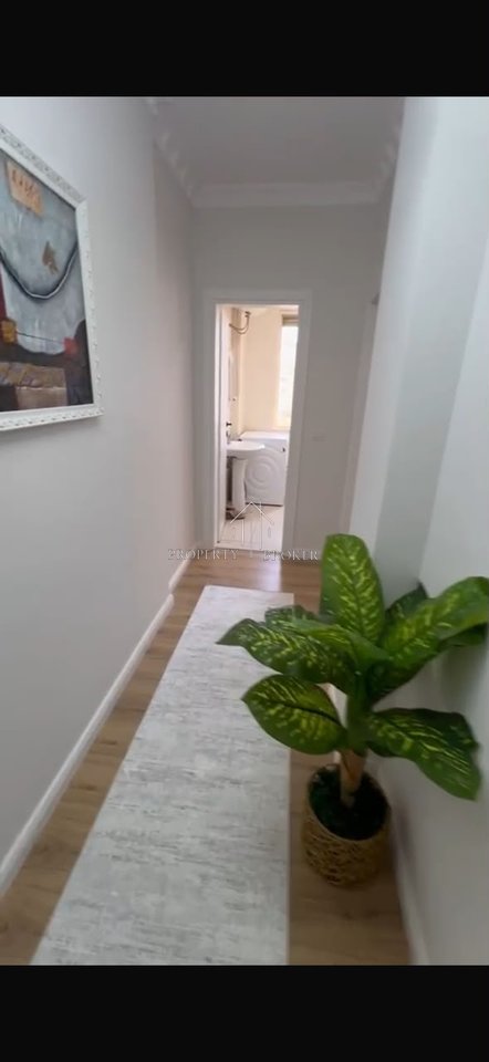 Shitet apartament 1+1 tek Rruga Viena , Golem!