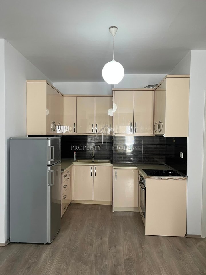 Apartment 2+1+2 for rent Siri Kodra St, Contact Complex!