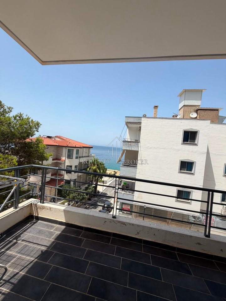 🔊𝐄𝐤𝐬𝐤𝐥𝐮𝐳𝐢𝐯𝐞,  Shitet apartament 2+1+2B ne Sarande me pamje nga deti!
