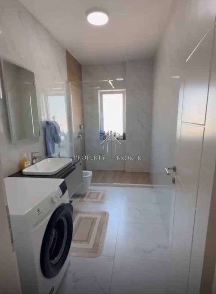 2+1 apartment for rent at 21 Dhjetori, Nisheraku!