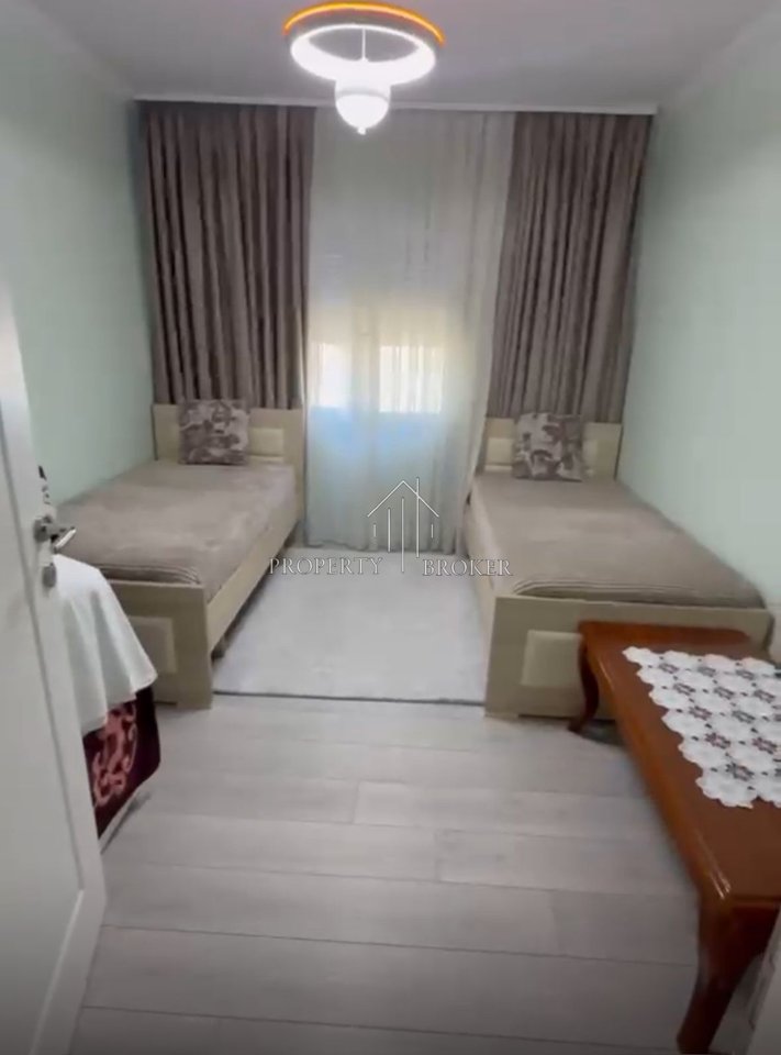 2+1 apartment for rent at 21 Dhjetori, Nisheraku!