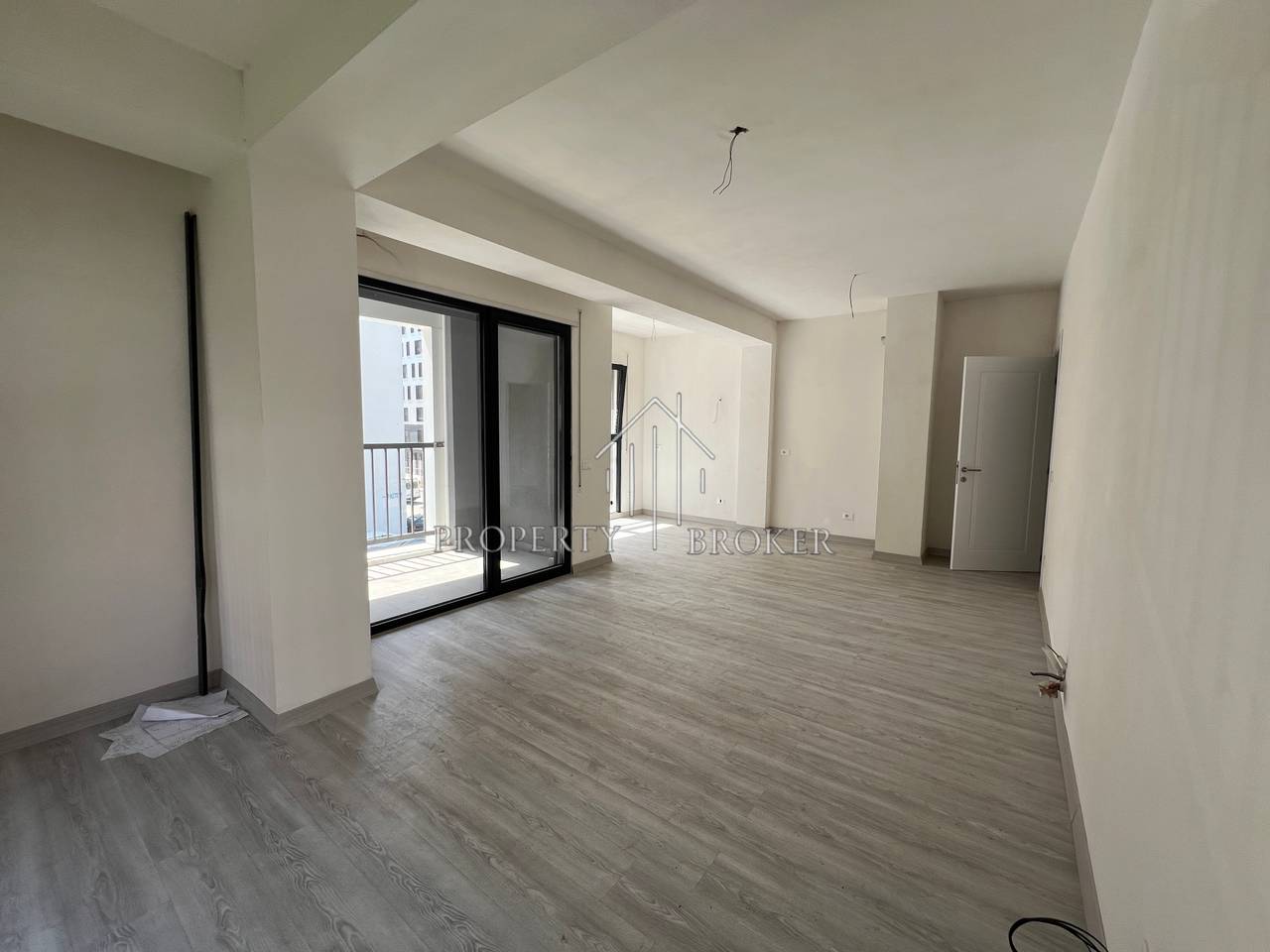 Apartment 3+1+2 for sale at Elbavo Residence, Jordan Misja Street!