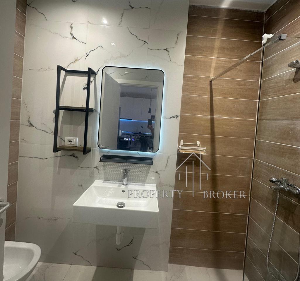 Jepet me qera apartament 1+1 tek Univers City!