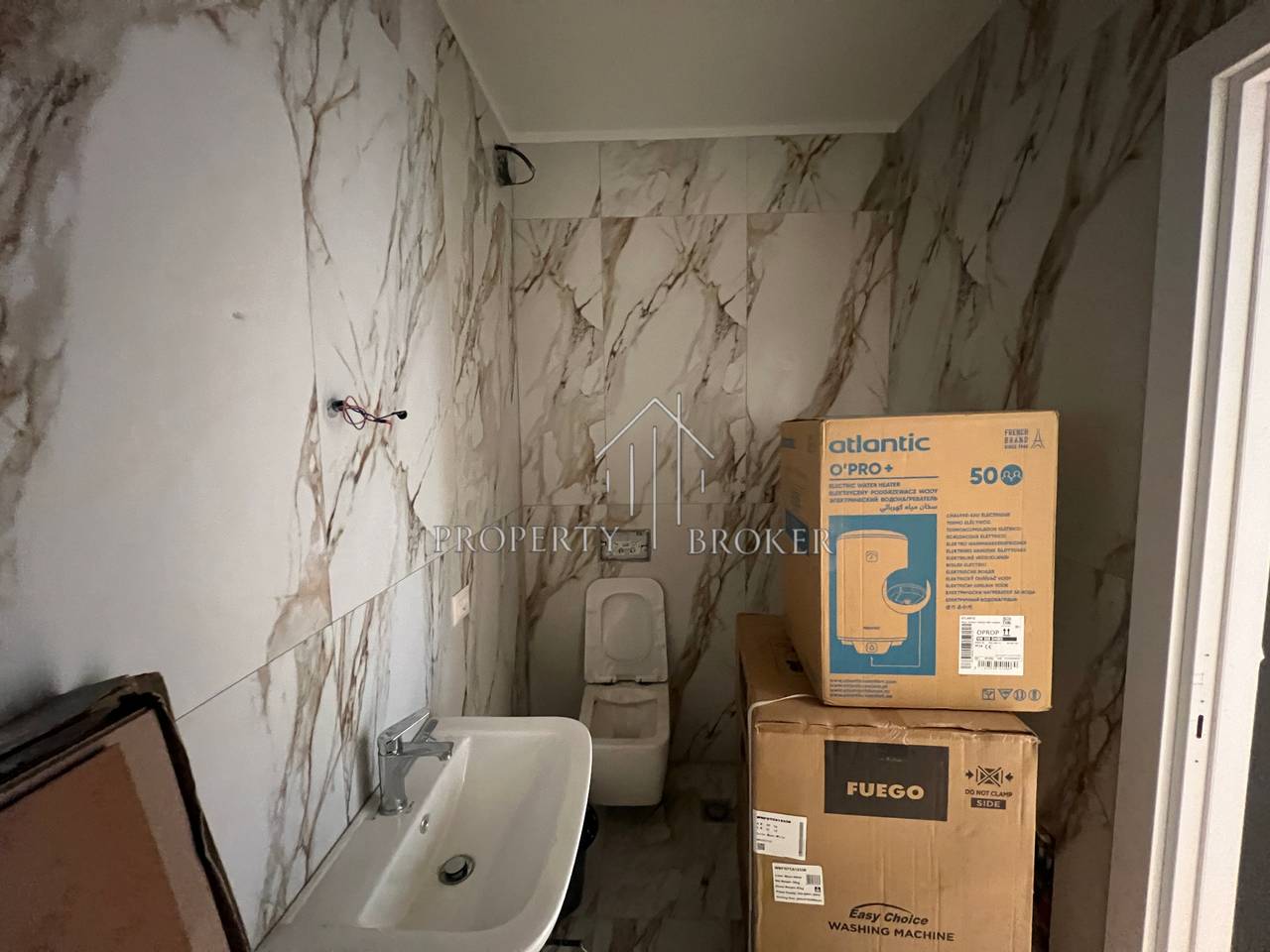 For rent 1+1 apartment + parking at Ndregjoni Complex, Jordan Misja Street!