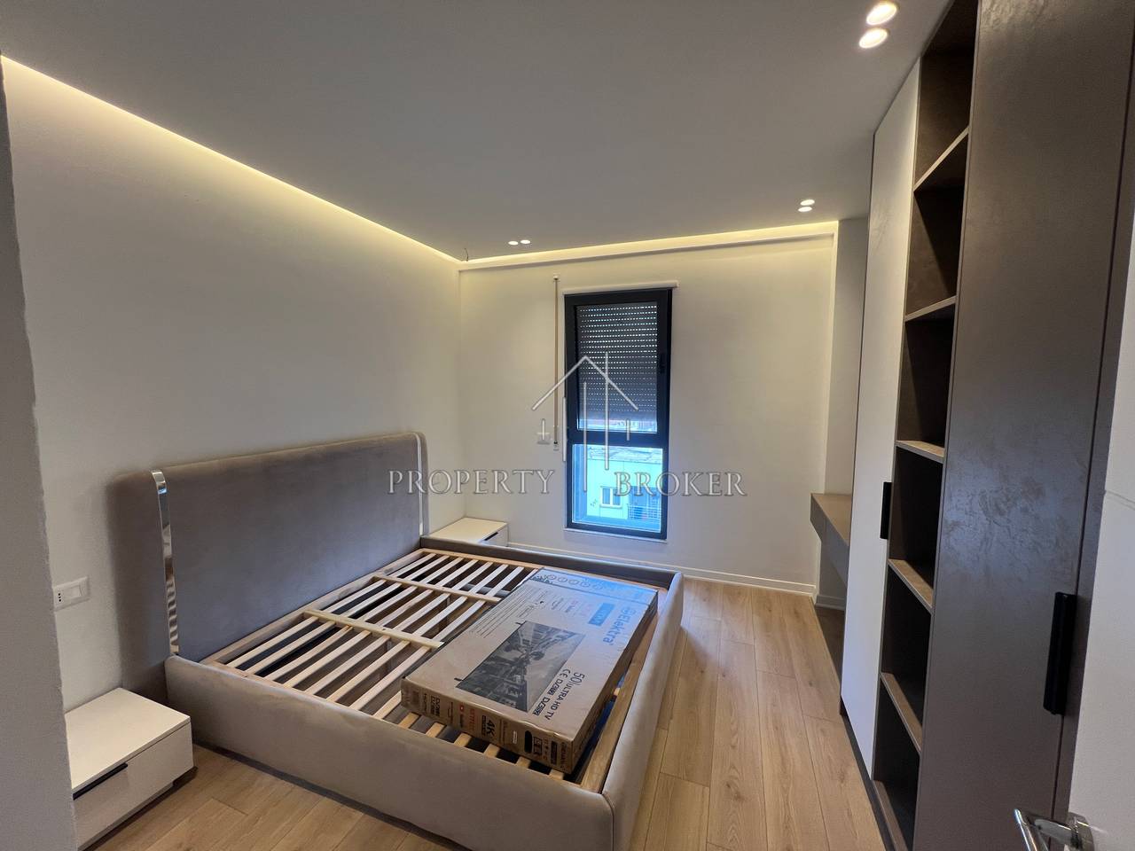 For rent 1+1 apartment + parking at Ndregjoni Complex, Jordan Misja Street!