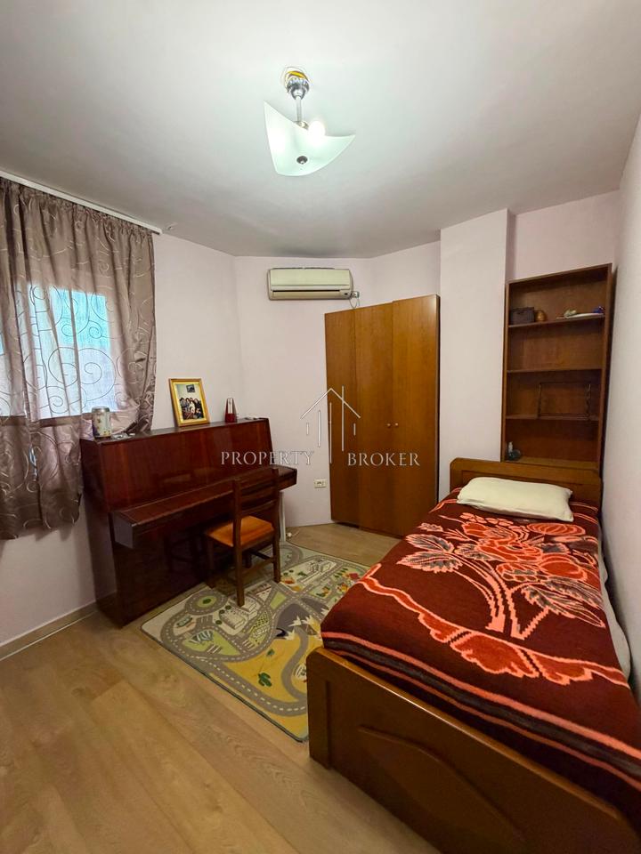 Shitet apartament 3+1+2 tek Shkolla Qazim Turdiu, Don Bosko !