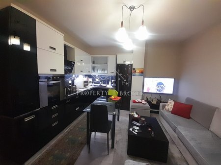Jepet me qera apartament 1+1 tek Casa Italia !