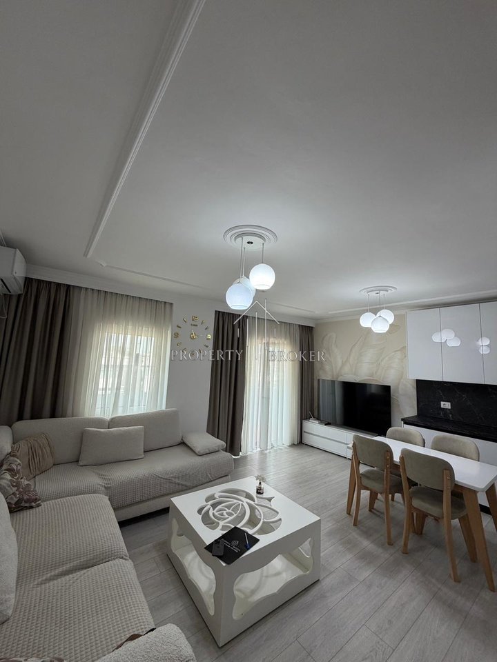 Shitet apartament 2+1 pas Square 21, Ish Nisheraku!