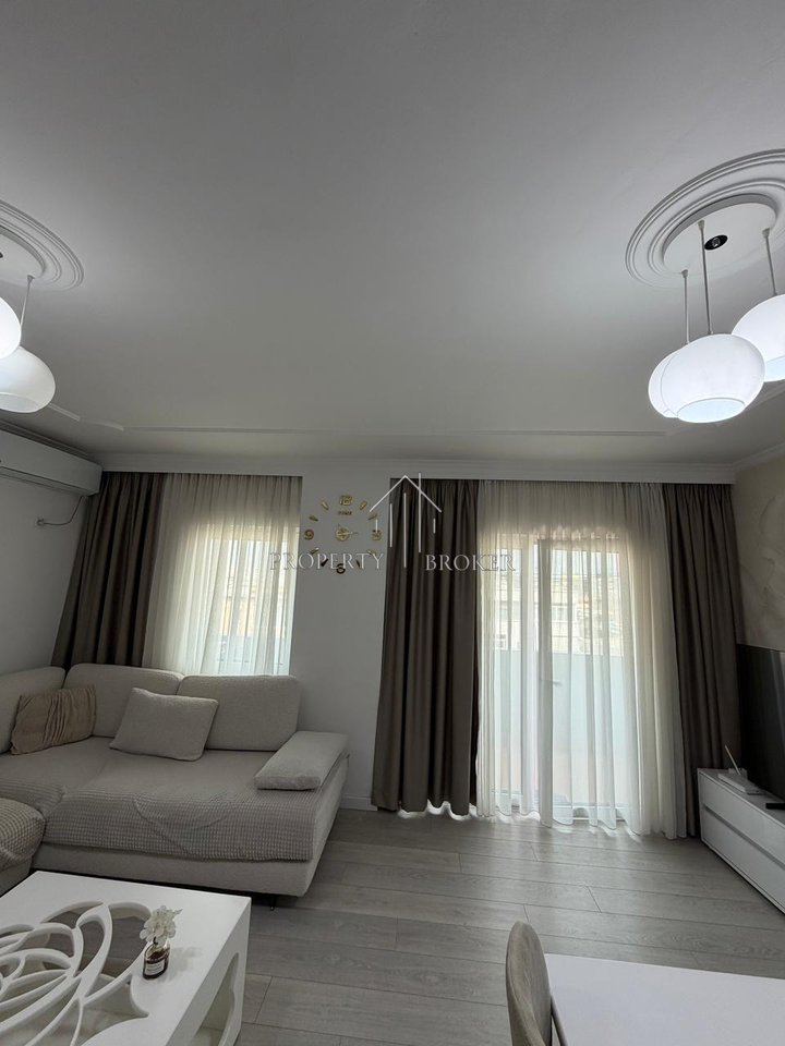 Shitet apartament 2+1 pas Square 21, Ish Nisheraku!