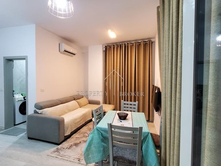 Appartamento 1+1 in affitto Komuna Parisit!