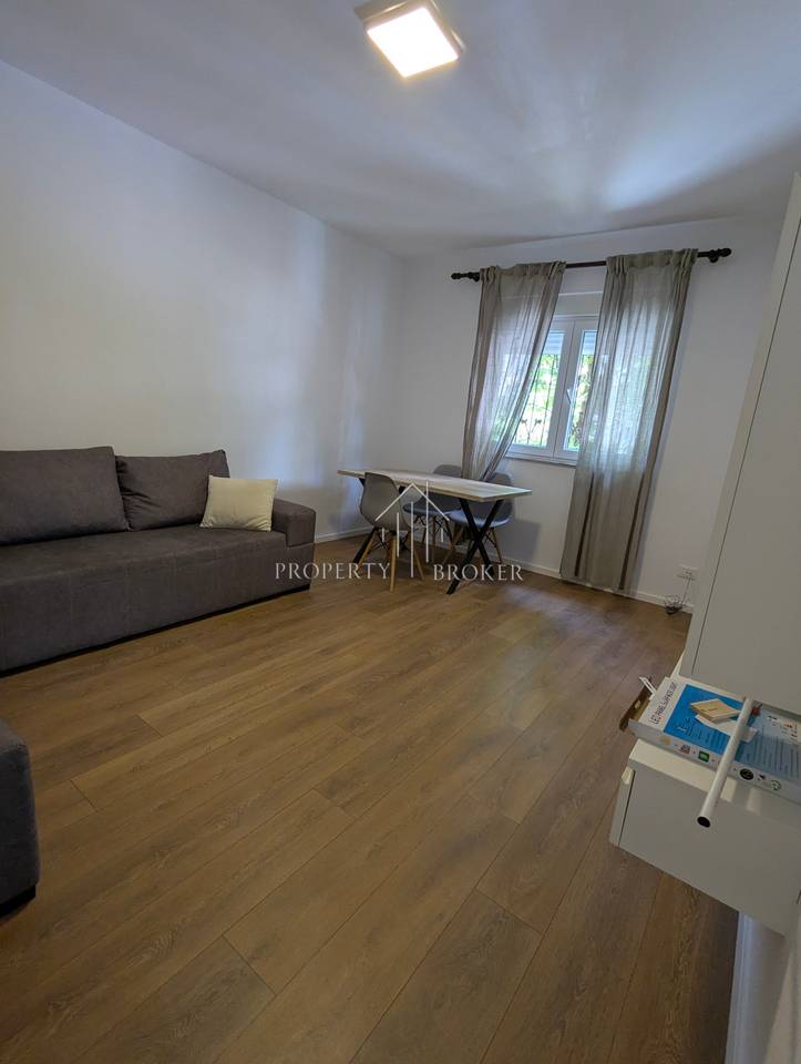 ‼️Prone ekskluzive‼️
Shitet apartamenti 1+1+Aneks ne Laprake,tek KMY!