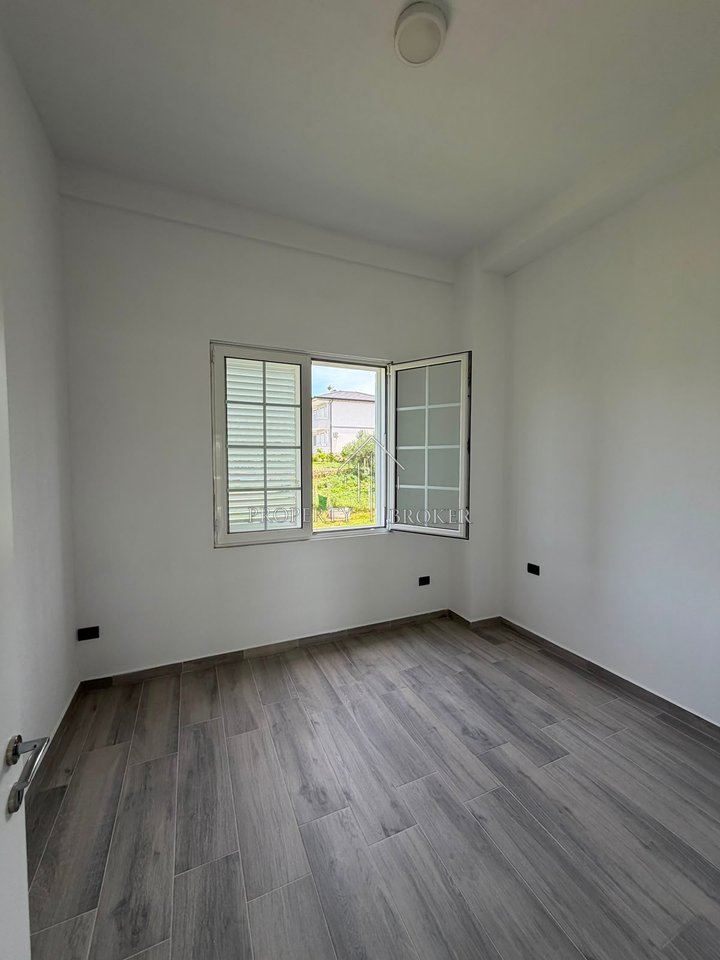 Apartment 4+1 for rent in Paskuqan!