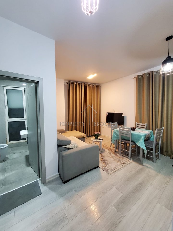 Appartamento 1+1 in affitto Komuna Parisit!