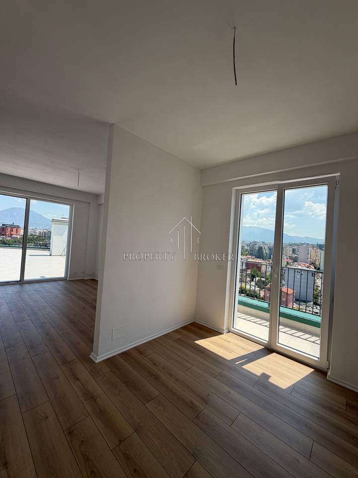 Shitet apartament 3+1+2 + Verandë te Komuna e Parisit, White Cloud Residence,Rr.Anton Lufi!