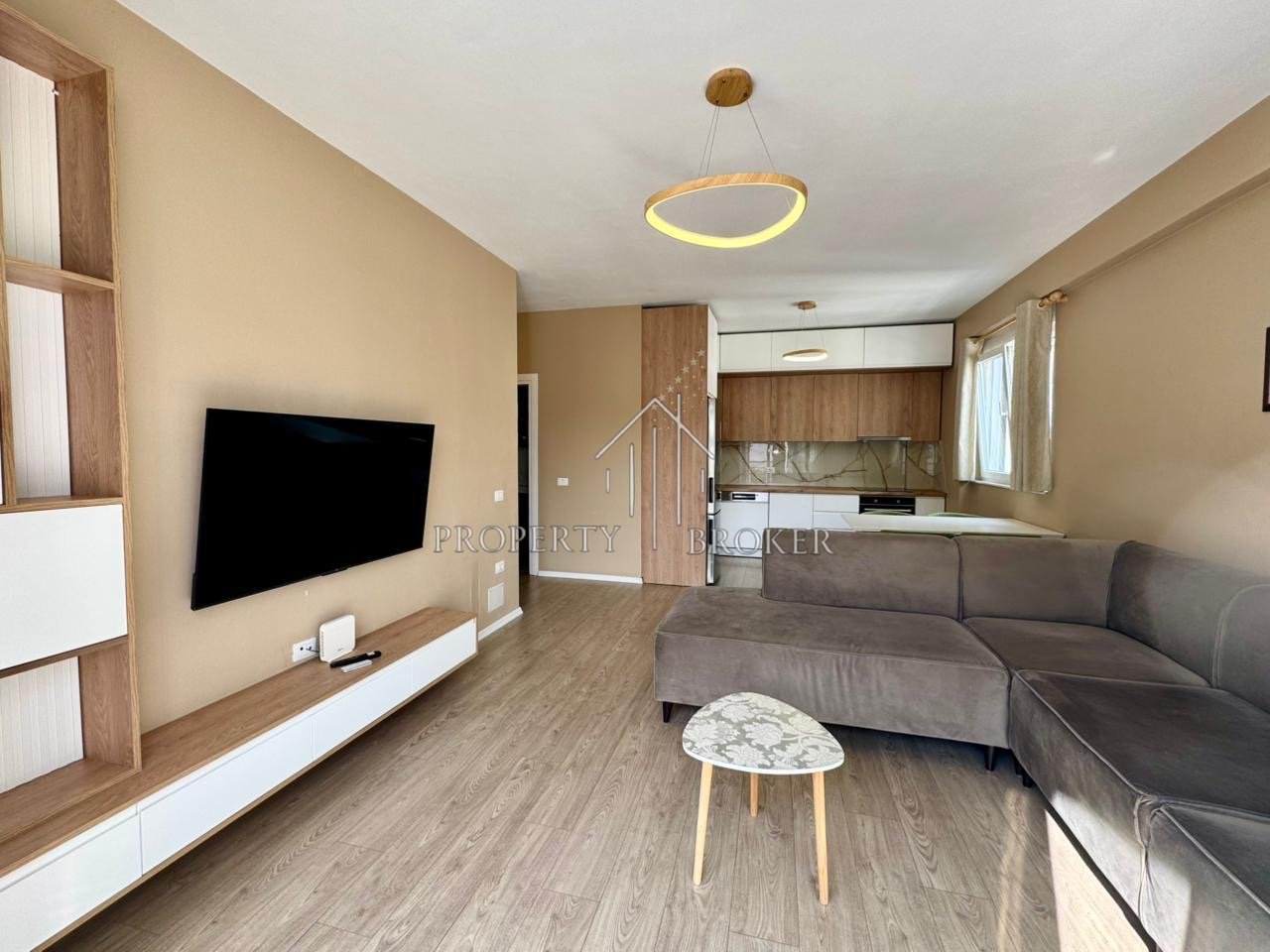 Shitet apartament 2+1+2 Tek Kompleksi FZ,Liqeni i Thate!