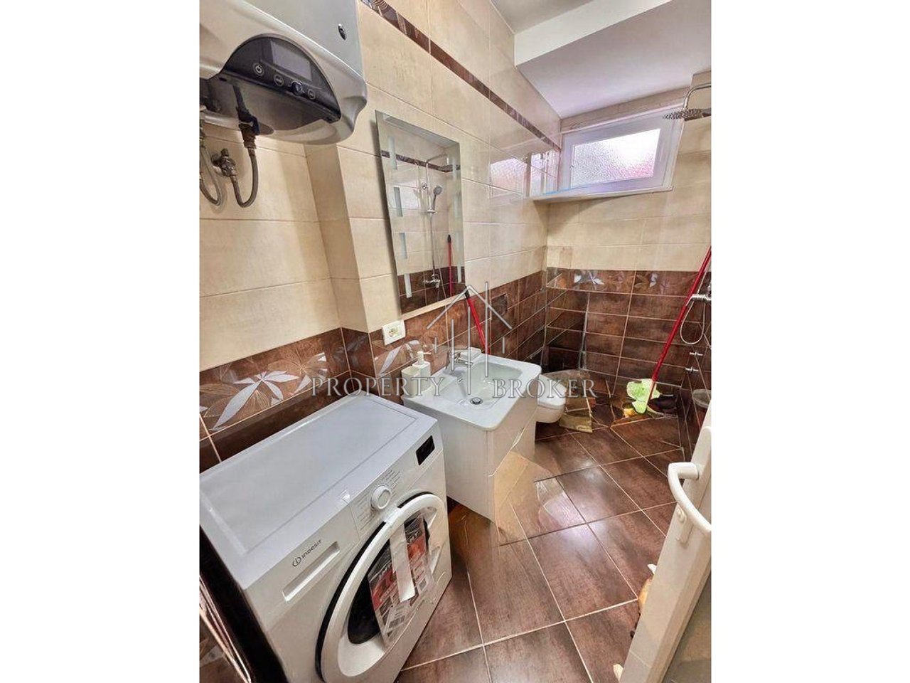 Jepet me qera apartament 2+1 Sheshi Willson!