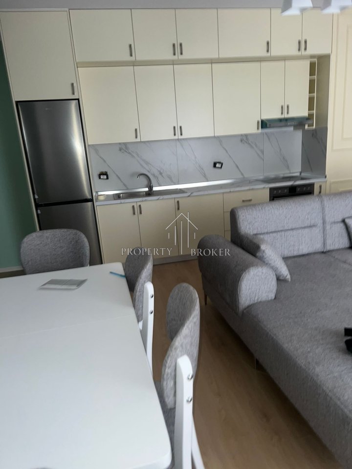 Jepet me qera apartament 1+1+🅿️ Kompleksi Ndregjoni!