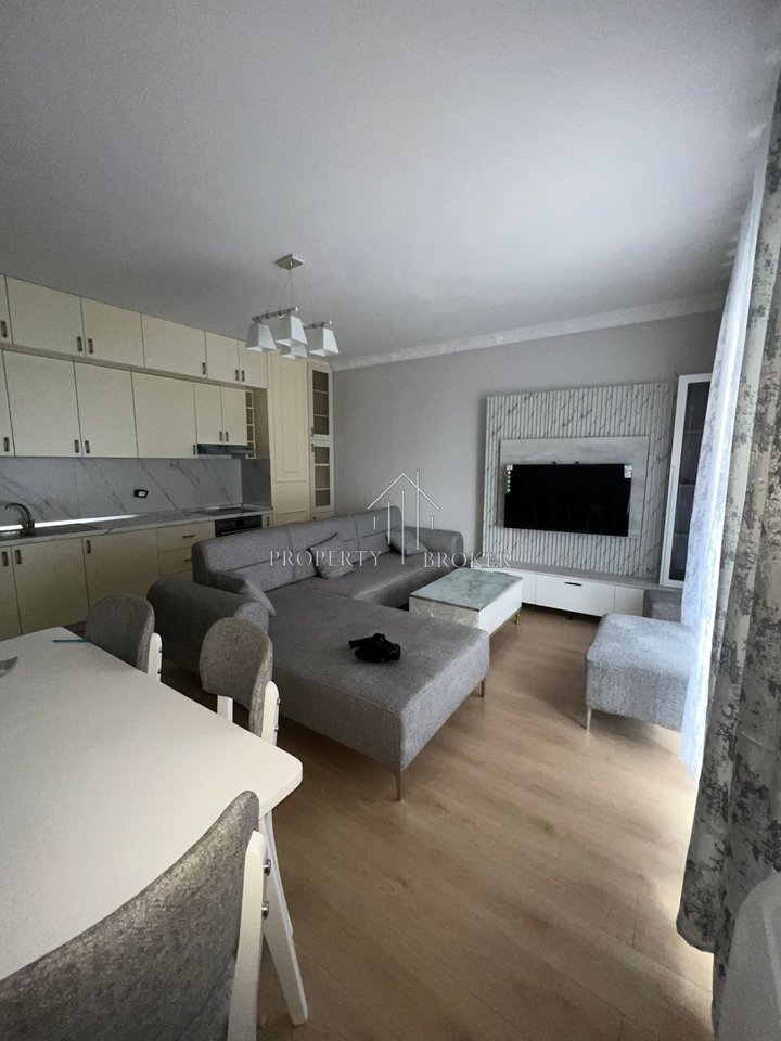 Jepet me qera apartament 1+1+🅿️ Kompleksi Ndregjoni!