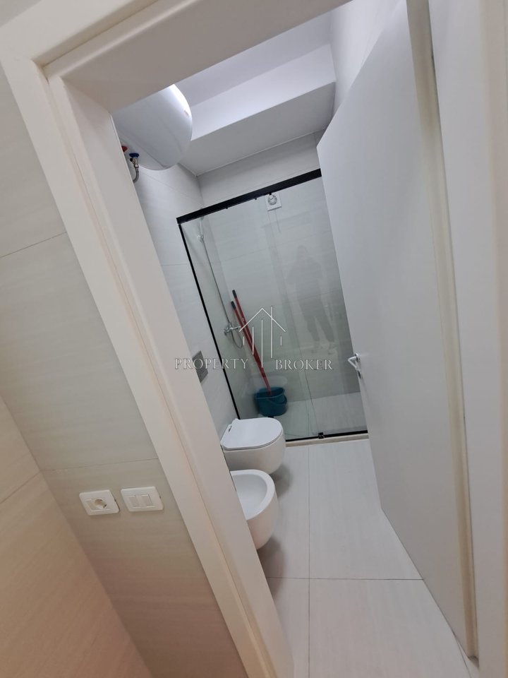 Jepet me qera apartament 2+1 Rruga 5 Maj