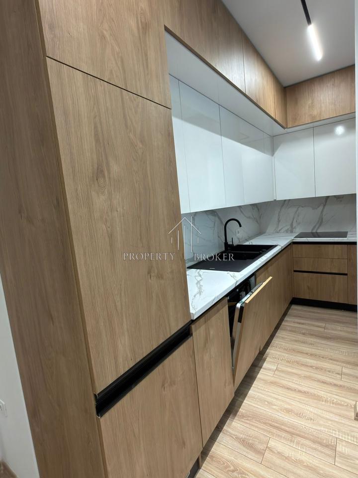 Appartamento 2+1 in affitto a Komuna e Parisit