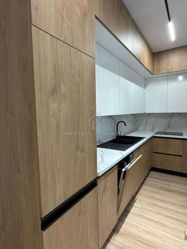 Appartamento 2+1 in affitto a Komuna e Parisit