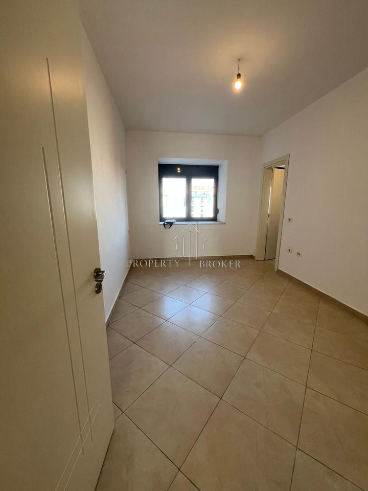 Shitet apartamenti 2+1+2  tek Vega,Casa Italia!