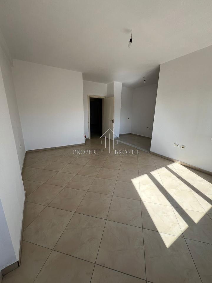 Shitet apartamenti 2+1+2  tek Vega,Casa Italia!