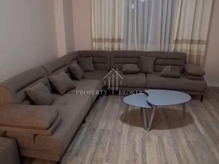 Affittasi appartamento 1+1 a Yzberisht, vicino a Grand Gallery!