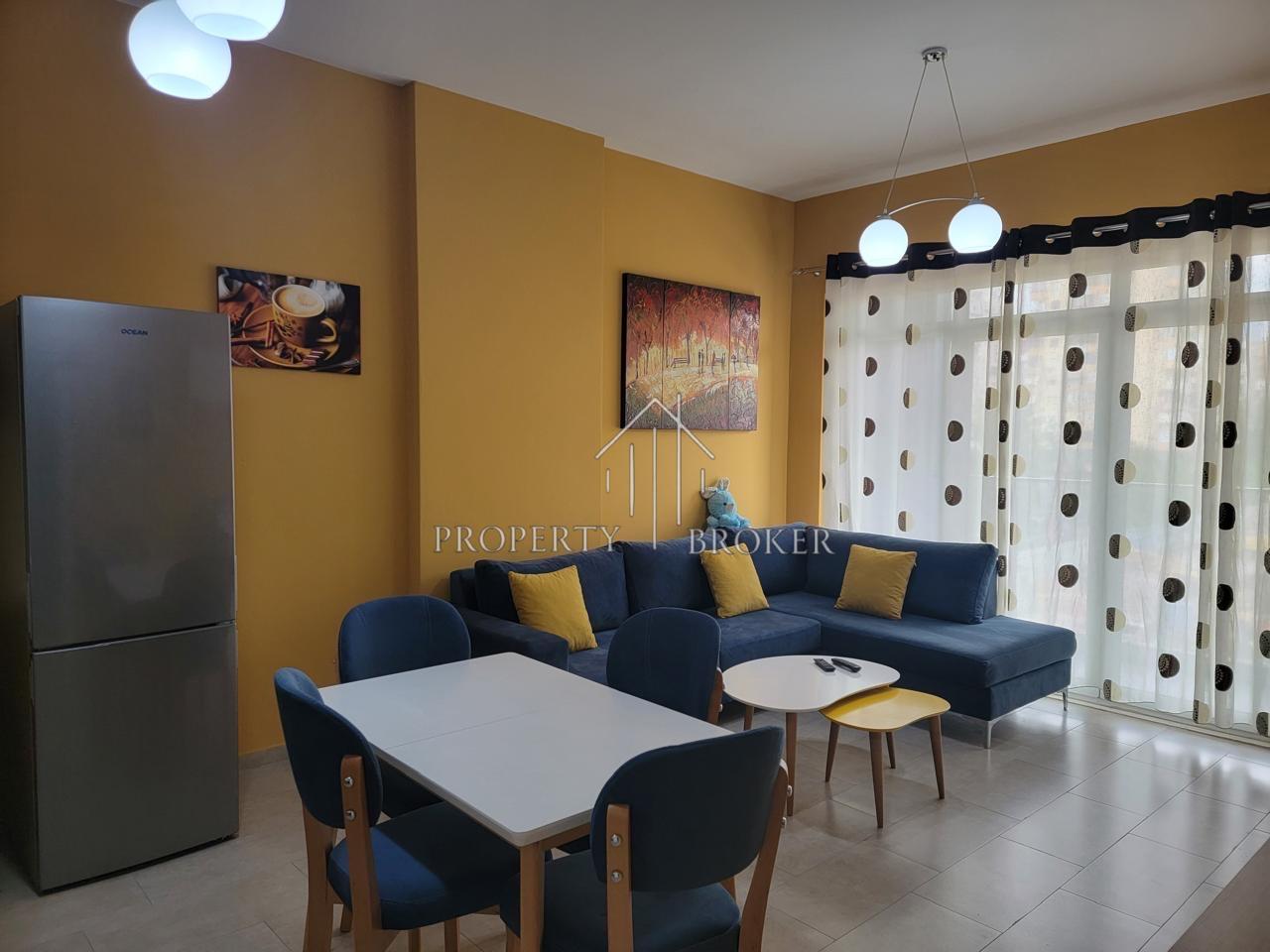 Jepet me qera apartament 1+1 21 Dhjetori, tek Nisharaku!