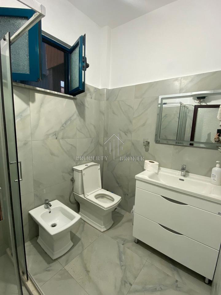 Jepet me qera Shtepi Private 1+1 tek Rruga Jordan Misja!