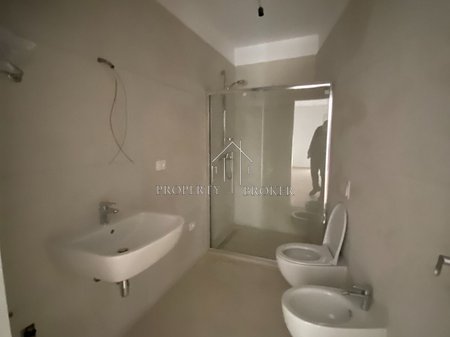 Shitet apartamenti 2+1+2  tek Garden Side rezidence, Rruga 'Faik Konica'
Parkim 55,000€ (opsional)