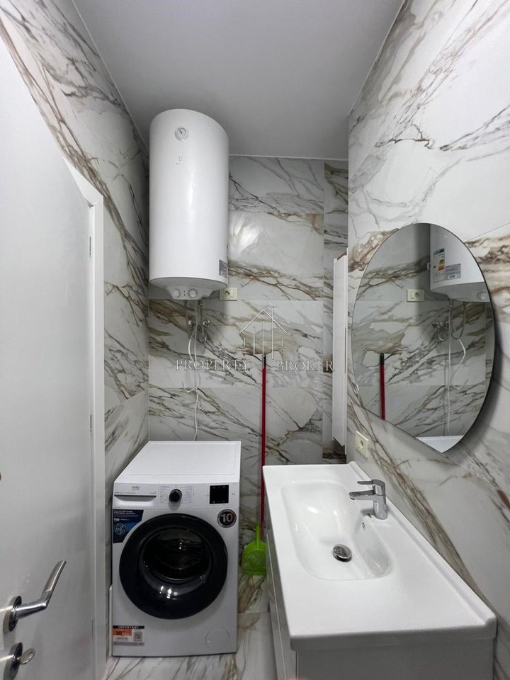 Shitet apartament  2+1 tek Golden Tower, Rr Mine Peza!