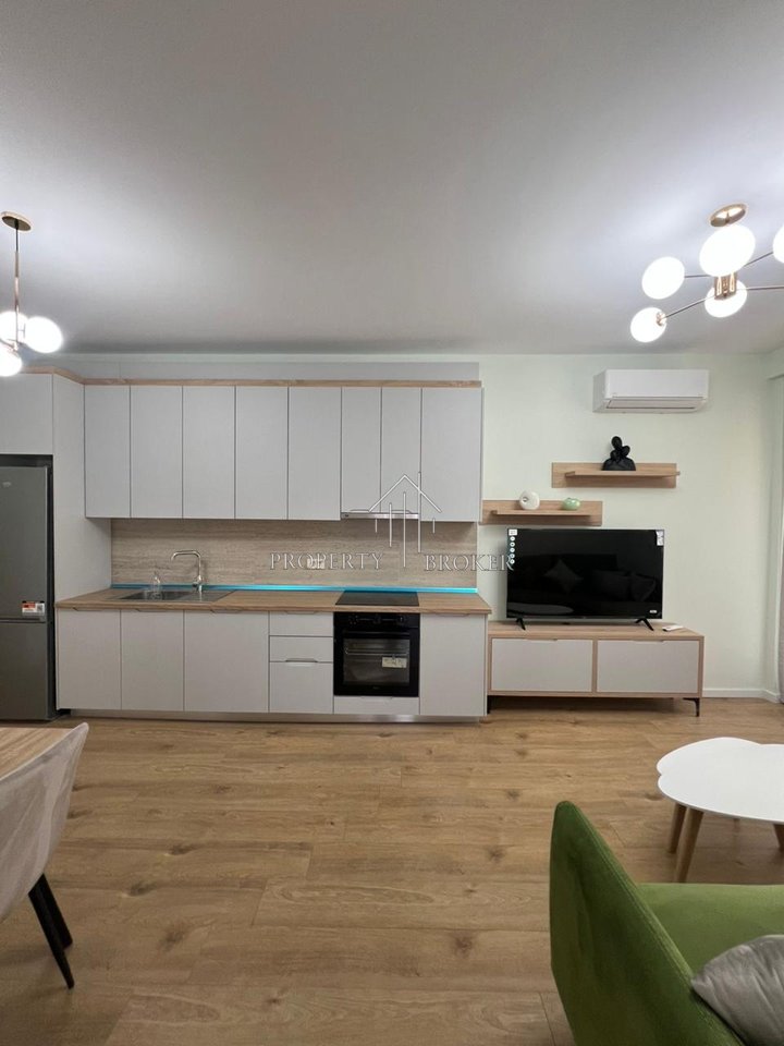 Shitet apartament  2+1 tek Golden Tower, Rr Mine Peza!