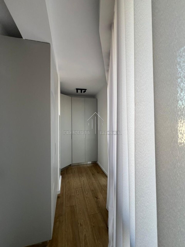 Shitet apartament  2+1 tek Golden Tower, Rr Mine Peza!