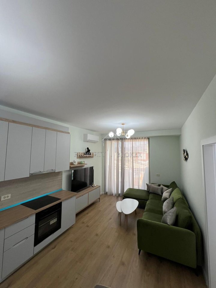 Shitet apartament  2+1 tek Golden Tower, Rr Mine Peza!