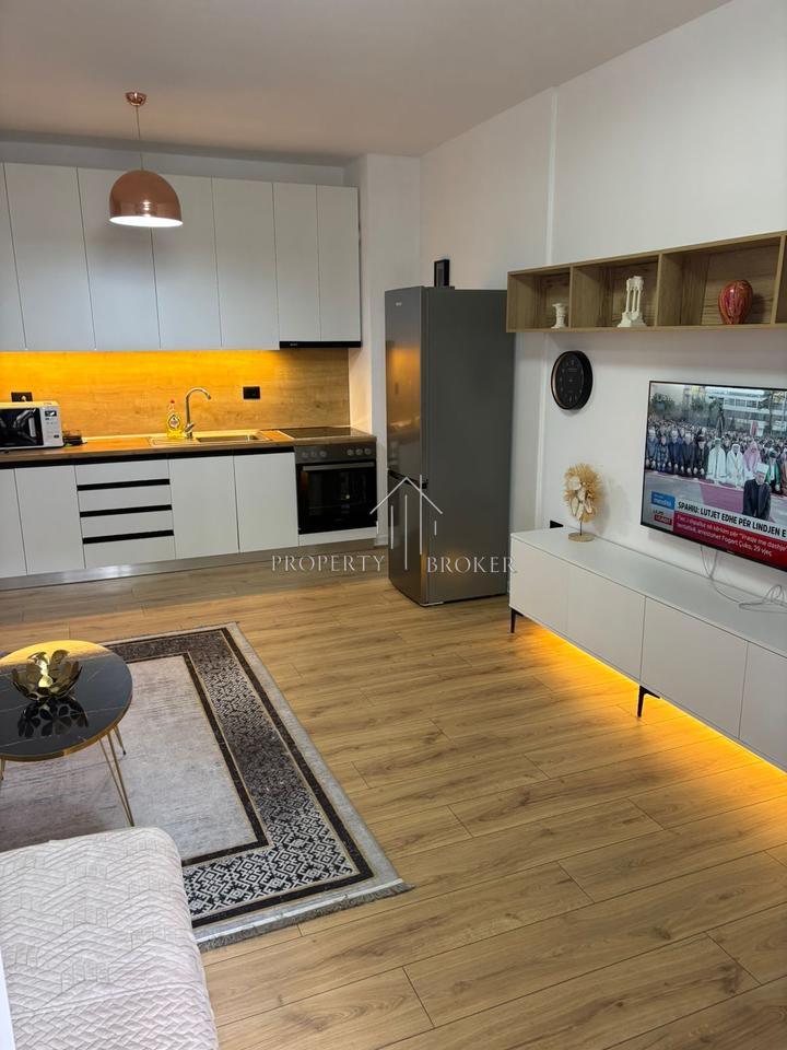 Jepet me qera apartament 2+1+2 Kompleksi Star, Ish Parku!