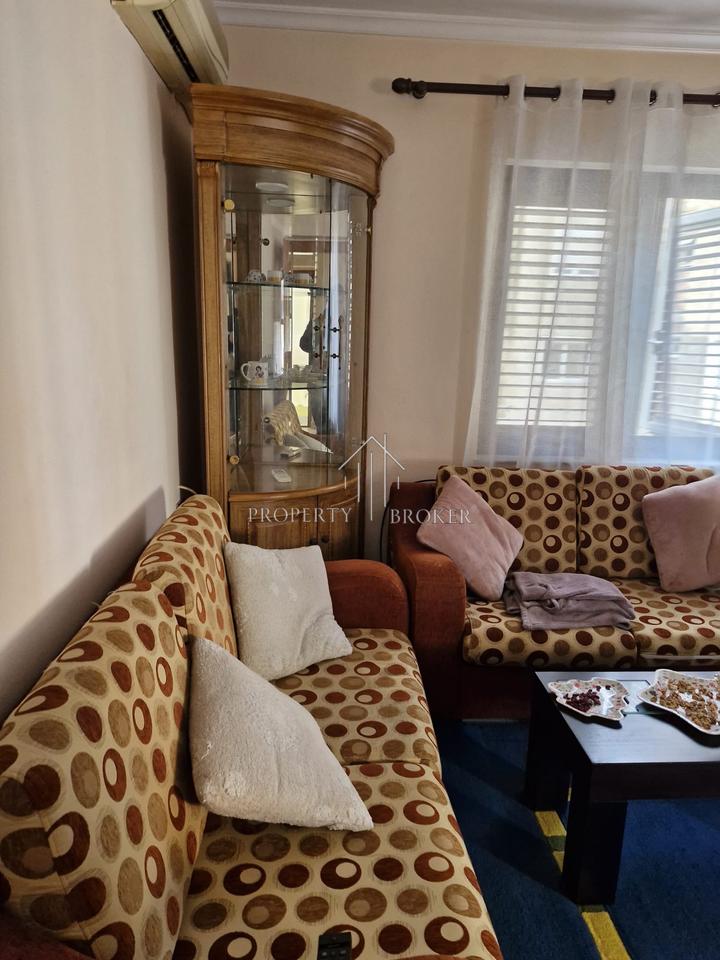 Jepet me qera te apartmenti 2+1 te Pazari i Ri