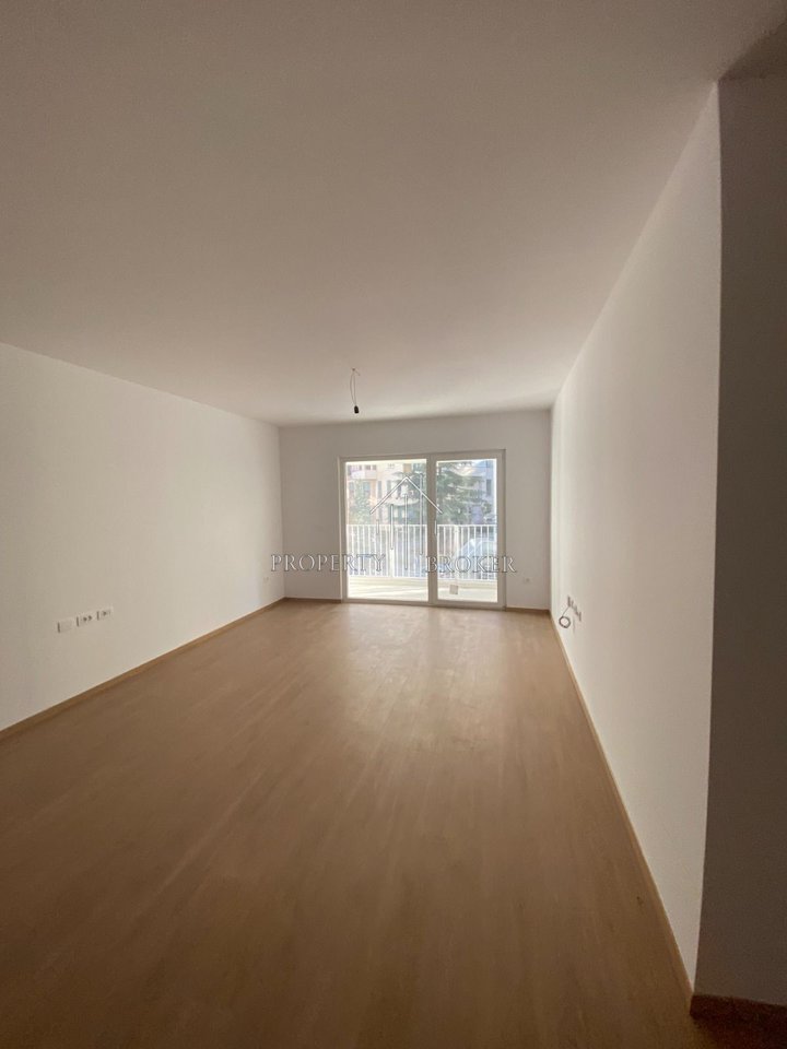 Shitet apartamenti 2+1+2  tek Garden Side rezidence, Rruga 'Faik Konica'
Parkim 55,000€ (opsional)