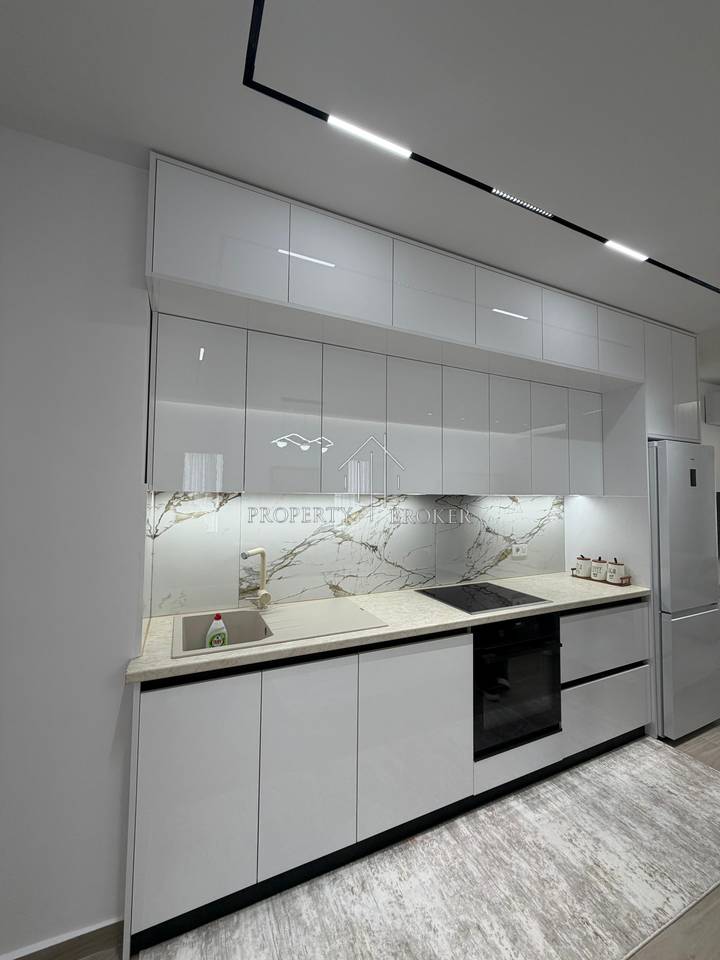 A 2+1 apartment for rent at Golden Tower, Mine Peza!