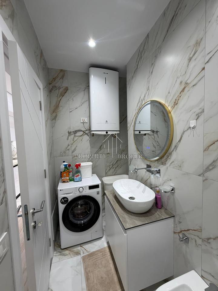 A 2+1 apartment for rent at Golden Tower, Mine Peza!