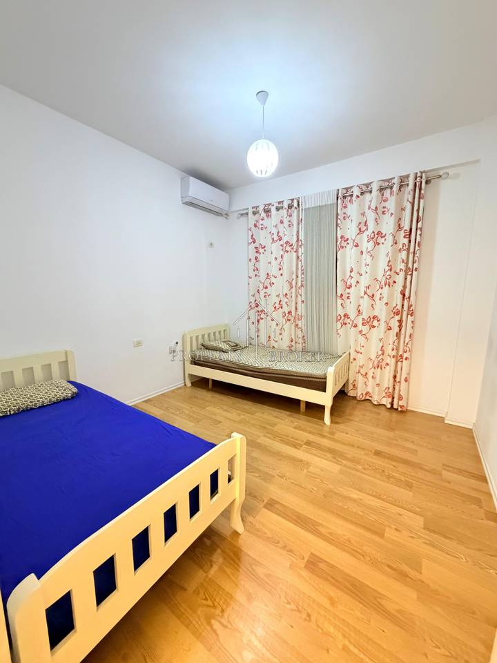 Jepet me qera apartament 2+1 prane Fabrikes se Miellit, Rruga Teodor Keko!