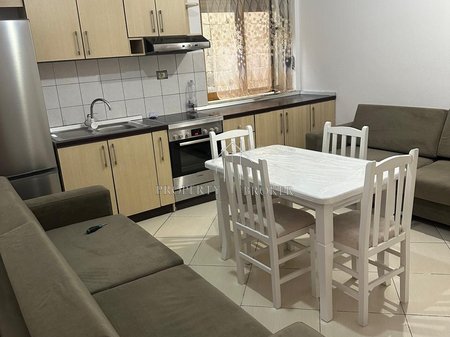 Jepet me qera apartament 2+1 Fresk!