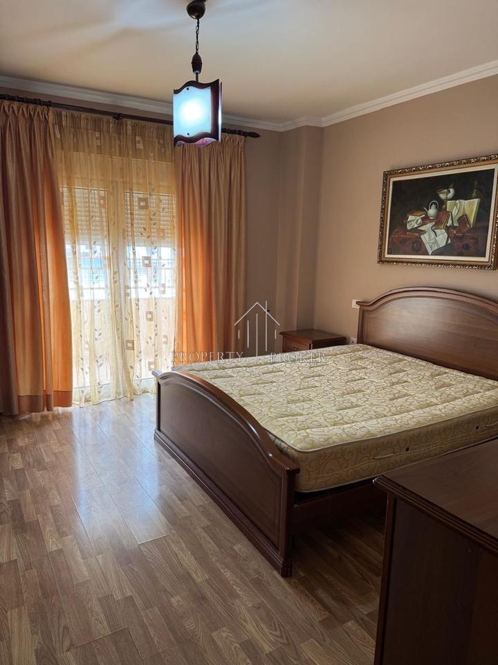1+1 apartment for rent behind post office no. 8, Wilson Square