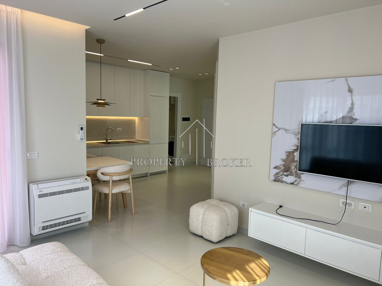 Affittasi appartamento 1+1 al Nuovo Boulevard, a 100 metri sotto SPAK!