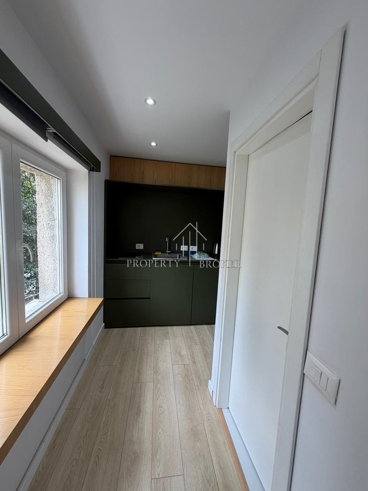 Shiten dy apartamente 1+1 tek Rr Fortuzi, ideale per Air Bnb dhe banim!