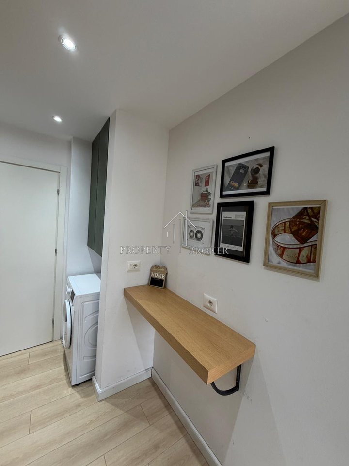 Shiten dy apartamente 1+1 tek Rr Fortuzi, ideale per Air Bnb dhe banim!