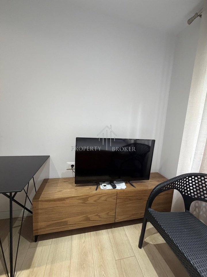 Shiten dy apartamente 1+1 tek Rr Fortuzi, ideale per Air Bnb dhe banim!
