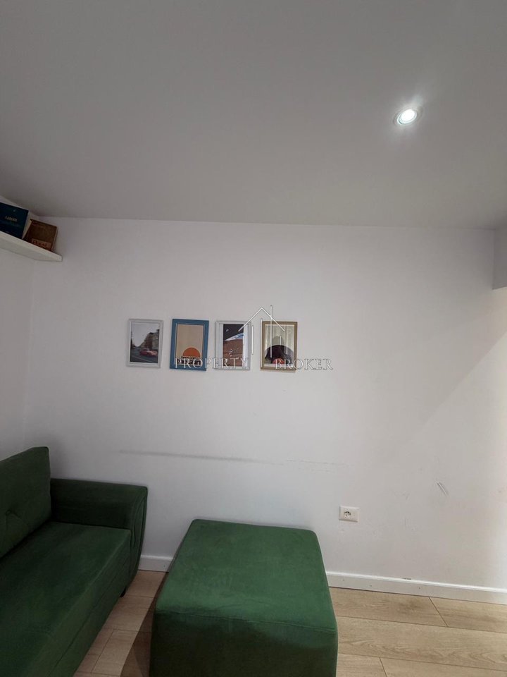 Shiten dy apartamente 1+1 tek Rr Fortuzi, ideale per Air Bnb dhe banim!